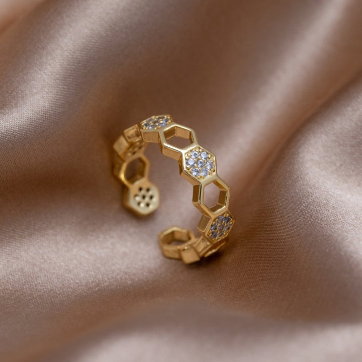 NOLA – GOLD & CRYSTAL RING